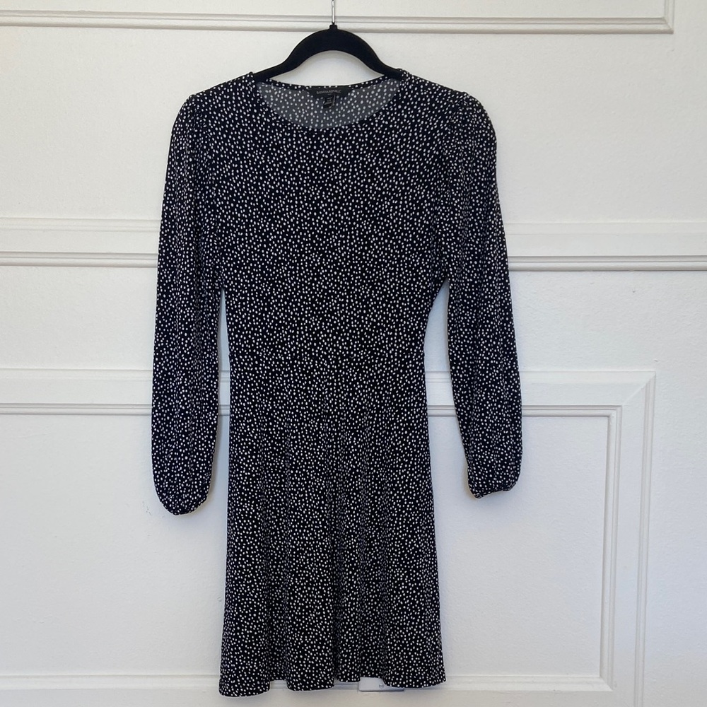 Banana Republic Black and White Long Sleeve Dress